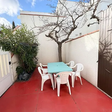 Dom wakacyjny La Belote A La Avec Terrasse 4personnes